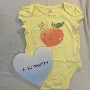 GAP - Yellow Baby Short Sleeve Onesie Top with Peach Design